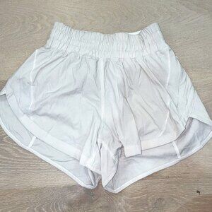 Size 2 | Lululemon short Track That High-Rise grey Lined Short 3"